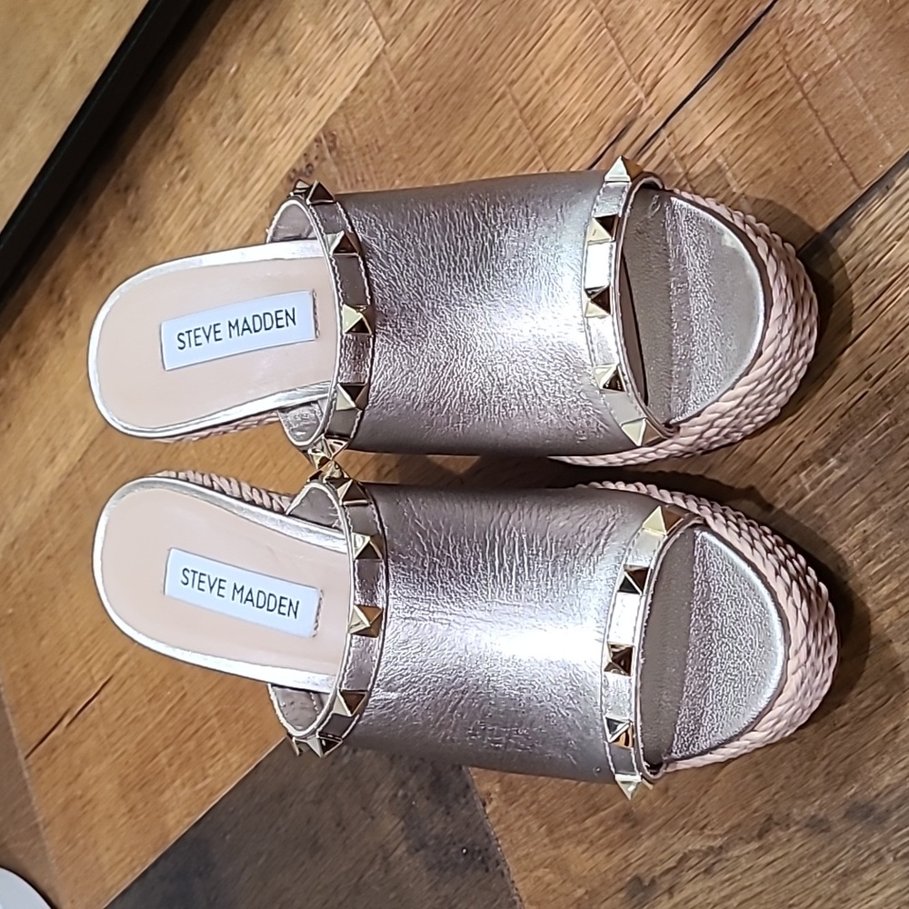 Steve madden wedge heels with gold studs